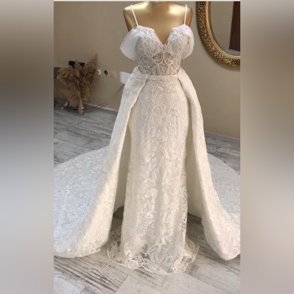 New wedding dress. Purchased from turkey but unfortunately arrived late.